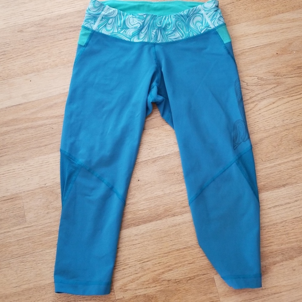 Lululemon crops